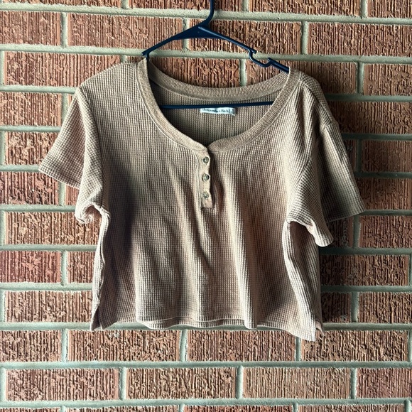 Abercrombie and Fitch Waffle Knit Tan Cropped Top Size Small - Picture 4 of 8